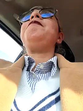 Snapshot of Cata_Office-12 chatting on 02/03/25, 08:46 Cata Office-12 online show from 02/03/25, 08:46