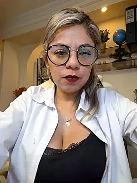 Snapshot of Cata_Office-12 chatting on 02/10/25, 04:58 Cata Office-12 online show from 02/10/25, 04:58