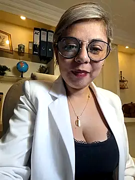 Snapshot of Cata_Office-12 chatting on 02/28/25, 04:31 Cata Office-12 online show from 02/28/25, 04:31