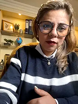 Snapshot of Cata_Office-12 chatting on 03/04/25, 07:54 Cata Office-12 online show from 03/04/25, 07:54