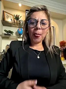 Snapshot of Cata_Office-12 chatting on 03/10/25, 08:56 Cata Office-12 online show from 03/10/25, 08:56