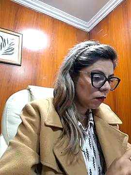 Snapshot of Cata_Office-12 chatting on 09/12/25, 08:42 Cata Office-12 online show from 09/12/25, 08:42