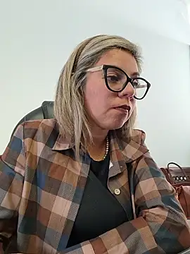 Cata Office-12 online show from 11/11/25, 09:04