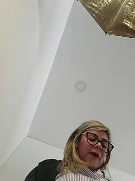 Cata Office-12 online show from 11/19/25, 08:20