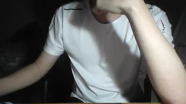 Snapshot of YunheLEE chatting on 04/08/26, 02:17 YunheLEE online show from 04/08/26, 02:17