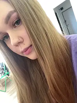 Snapshot of Marylallka5 chatting on 03/13/26, 01:51 Marylallka5 online show from 03/13/26, 01:51