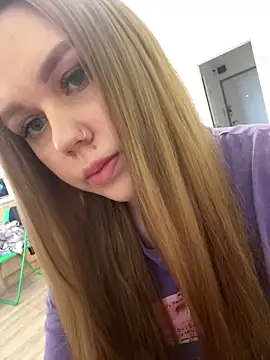 Snapshot of Marylallka5 chatting on 03/20/26, 12:21 Marylallka5 online show from 03/20/26, 12:21