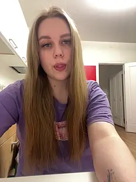 Snapshot of Marylallka5 chatting on 04/14/26, 06:14 Marylallka5 online show from 04/14/26, 06:14