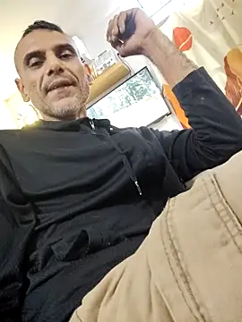 Gillygilly76 online show from 10/29/25, 02:25