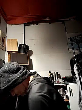 Gillygilly76 online show from 10/31/25, 09:21