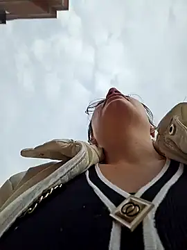 valery mora online show from 02/25/25, 01:39