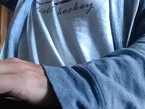 Snapshot of lover_camer chatting on 02/17/26, 04:57 lover camer online show from 02/17/26, 04:57