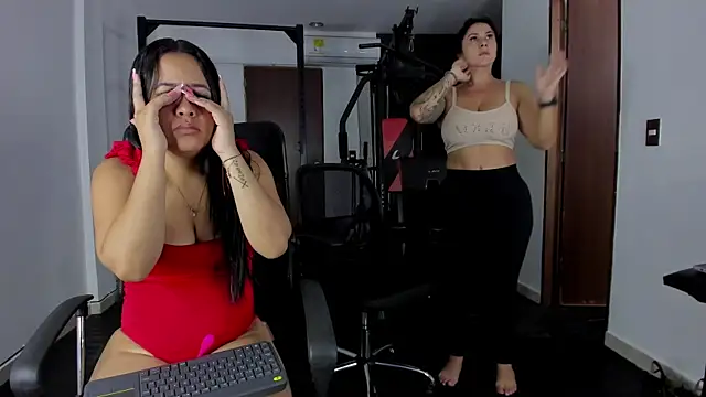 CoupleBigAss online show from 12/30/24, 11:15