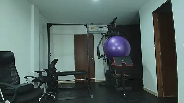 CoupleBigAss online show from 02/06/25, 11:10