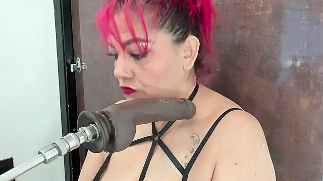 Snapshot of Aaliyah_Padron chatting on 03/06/25, 08:27 Aaliyah Padron online show from 03/06/25, 08:27