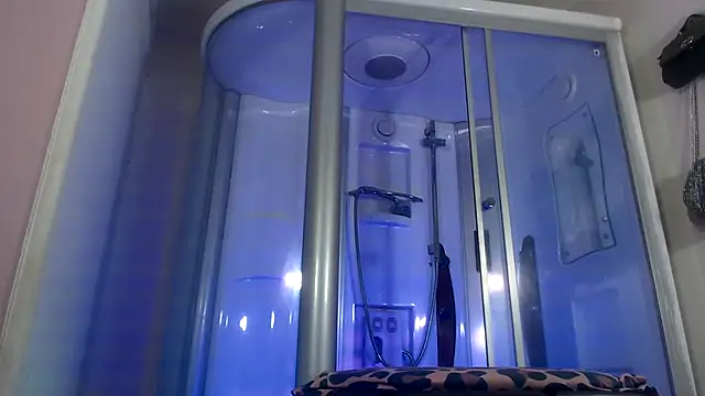 Snapshot of sexy-luna-star-ts chatting on 11/03/25, 10:42 sexy-luna-star-ts online show from 11/03/25, 10:42