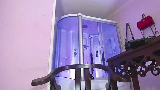 Snapshot of sexy-luna-star-ts chatting on 11/26/25, 10:05 sexy-luna-star-ts online show from 11/26/25, 10:05