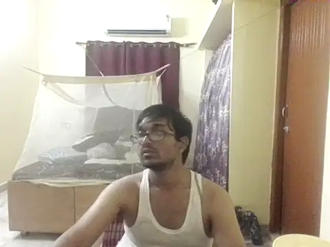 THE NAKED BOY online show from 05/08/26, 12:32