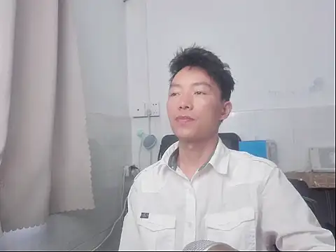 Snapshot of xhqds chatting on 12/12/24, 07:19 xhqds online show from 12/12/24, 07:19