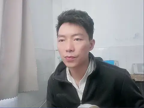 Snapshot of xhqds chatting on 12/13/24, 05:05 xhqds online show from 12/13/24, 05:05