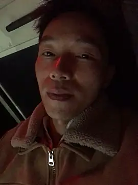 Snapshot of xhqds chatting on 12/14/24, 11:18 xhqds online show from 12/14/24, 11:18