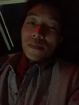 Snapshot of xhqds chatting on 12/18/24, 04:17 xhqds online show from 12/18/24, 04:17