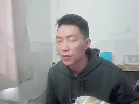 Snapshot of xhqds chatting on 12/28/24, 05:55 xhqds online show from 12/28/24, 05:55