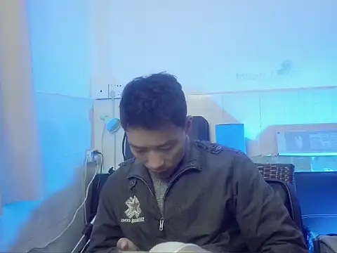 Snapshot of xhqds chatting on 01/08/25, 11:21 xhqds online show from 01/08/25, 11:21