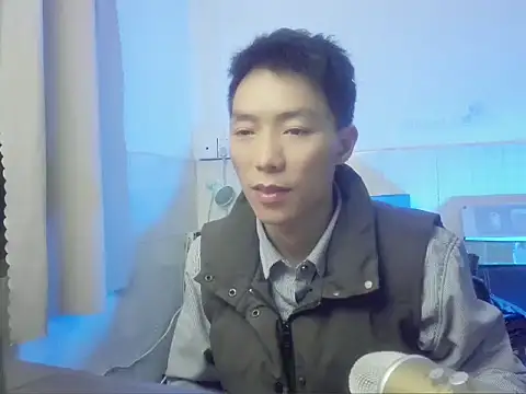 Snapshot of xhqds chatting on 01/18/25, 02:44 xhqds online show from 01/18/25, 02:44