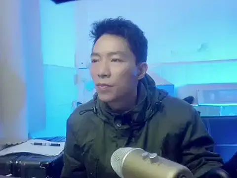 Snapshot of xhqds chatting on 02/06/25, 03:52 xhqds online show from 02/06/25, 03:52