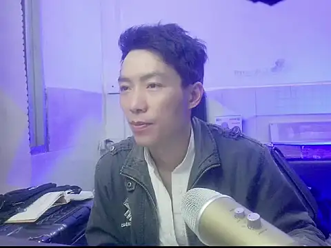 Snapshot of xhqds chatting on 02/27/25, 05:58 xhqds online show from 02/27/25, 05:58