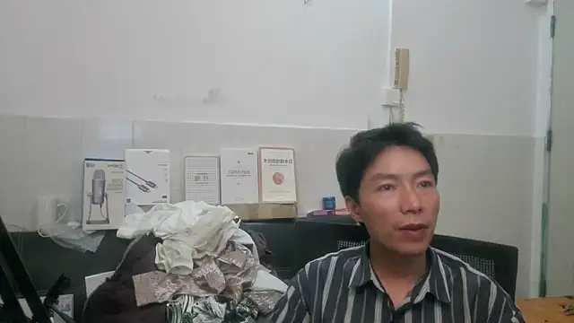Snapshot of xhqds chatting on 06/15/26, 03:14 xhqds online show from 06/15/26, 03:14