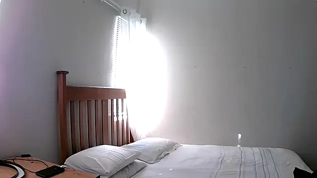 Snapshot of Miahotmilf chatting on 02/01/25, 04:00 Miahotmilf online show from 02/01/25, 04:00