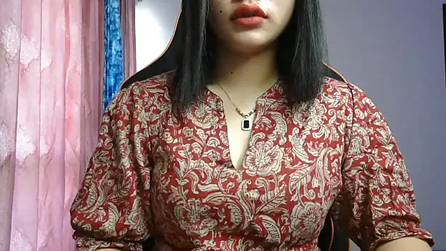 Snapshot of Miami_Carolina chatting on 03/21/25, 02:39 Miami Carolina online show from 03/21/25, 02:39