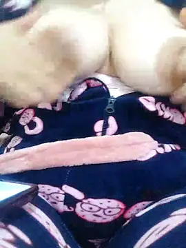 Snapshot of Diana-sexy chatting on 03/03/25, 01:10 Diana-sexy online show from 03/03/25, 01:10