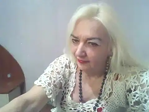 Snapshot of Meri798 chatting on 01/02/25, 04:56 Meri798 online show from 01/02/25, 04:56