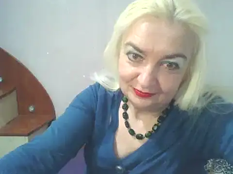 Snapshot of Meri798 chatting on 01/03/25, 05:42 Meri798 online show from 01/03/25, 05:42