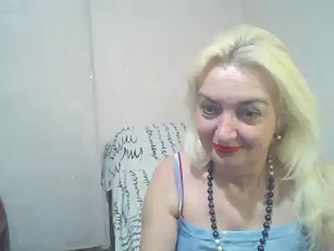 Snapshot of Meri798 chatting on 03/15/25, 05:08 Meri798 online show from 03/15/25, 05:08