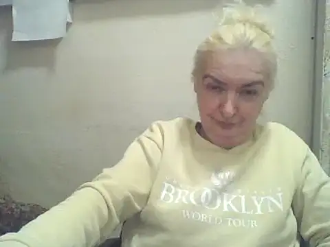 Snapshot of Meri798 chatting on 11/24/25, 07:13 Meri798 online show from 11/24/25, 07:13