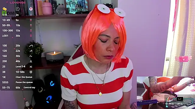 Snapshot of sweetlittlelisa chatting on 10/31/25, 06:09 sweetlittlelisa online show from 10/31/25, 06:09