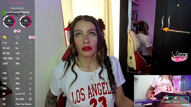 Snapshot of sweetlittlelisa chatting on 11/18/25, 07:40 sweetlittlelisa online show from 11/18/25, 07:40