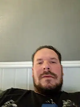 Snapshot of chrisB09 chatting on 12/02/25, 10:38 chrisB09 online show from 12/02/25, 10:38