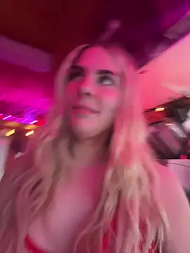 Snapshot of delicioussdixie chatting on 04/02/26, 02:47 delicioussdixie online show from 04/02/26, 02:47