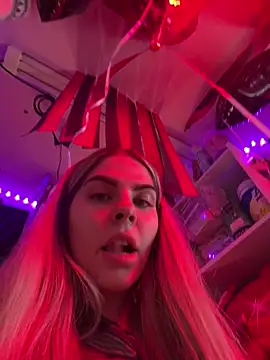 Snapshot of delicioussdixie chatting on 04/11/26, 01:43 delicioussdixie online show from 04/11/26, 01:43