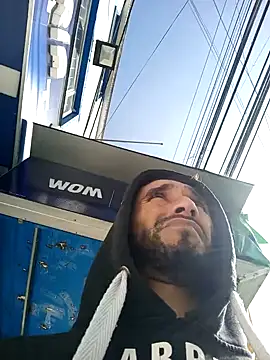 Snapshot of weedmanhot28 chatting on 12/25/24, 02:13 weedmanhot28 online show from 12/25/24, 02:13