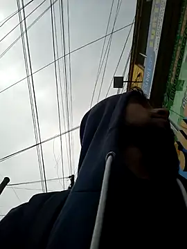 Snapshot of weedmanhot28 chatting on 02/17/25, 07:21 weedmanhot28 online show from 02/17/25, 07:21