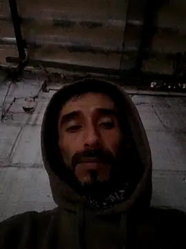 Snapshot of weedmanhot28 chatting on 09/29/25, 11:42 weedmanhot28 online show from 09/29/25, 11:42