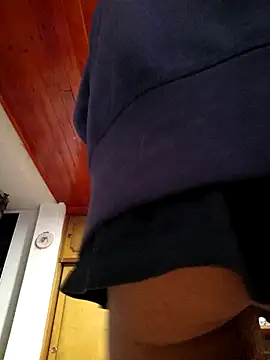 Snapshot of weedmanhot28 chatting on 10/29/25, 01:19 weedmanhot28 online show from 10/29/25, 01:19