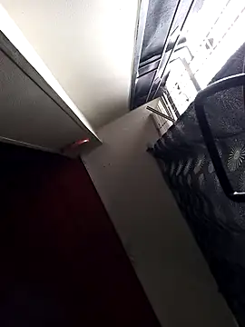 Snapshot of weedmanhot28 chatting on 12/20/25, 01:07 weedmanhot28 online show from 12/20/25, 01:07