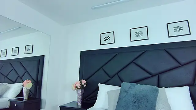 SophieCarther online show from 02/12/25, 04:44